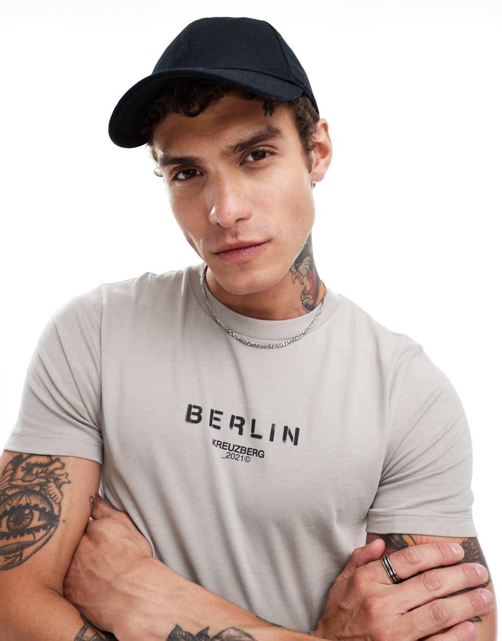 ASOS DESIGN muscle fit T-shirt in gray with front print Product Image