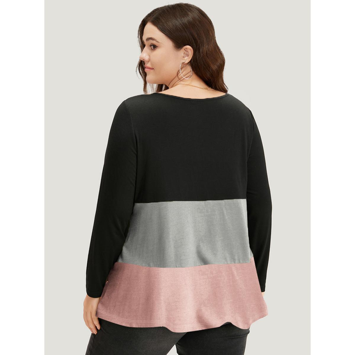 Plus Size Colorblock Leopard Contrast Round Neck T-shirt Pink Women Casual Contrast Leopard Round Neck Everyday T-shirts BloomChic 30/6X Product Image