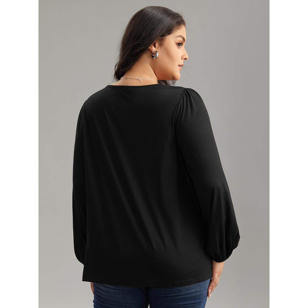 Plus Size Floral Embroidered Gathered Elastic Cuffs T-shirt Black Women Elegant Elastic cuffs Silhouette Floral Print Round Neck Dailywear T-shirts BloomChic 10/M Product Image