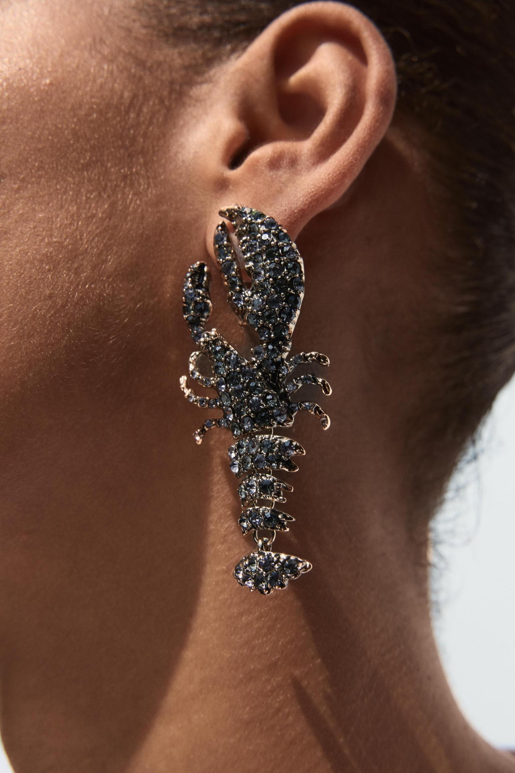 SPARKLY LOBSTER EARRINGS Product Image