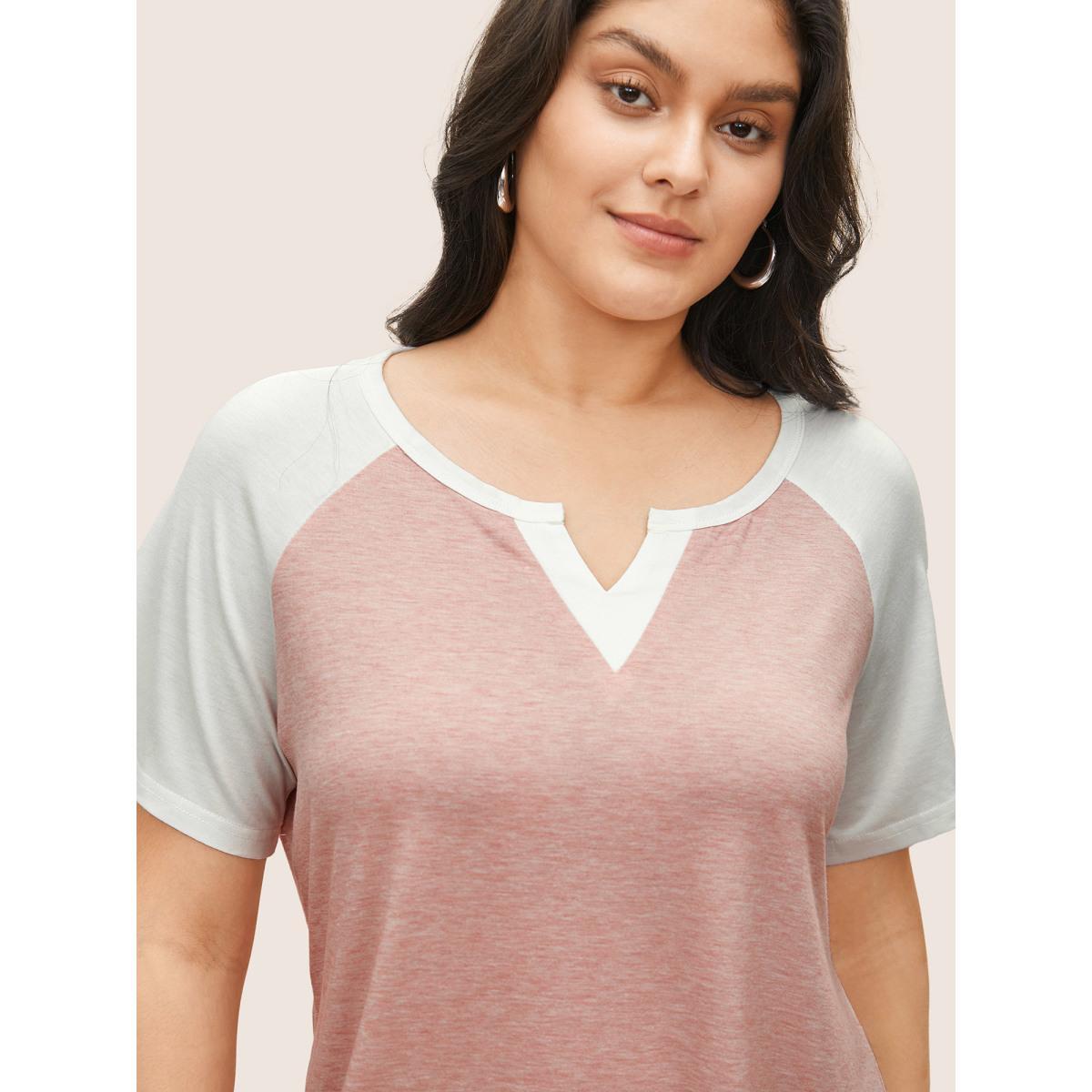 Plus Size Colorblock Contrast Notched Raglan Sleeve T-shirt Crepe Women Casual Plain Everyday T-shirts BloomChic 26/4X Product Image