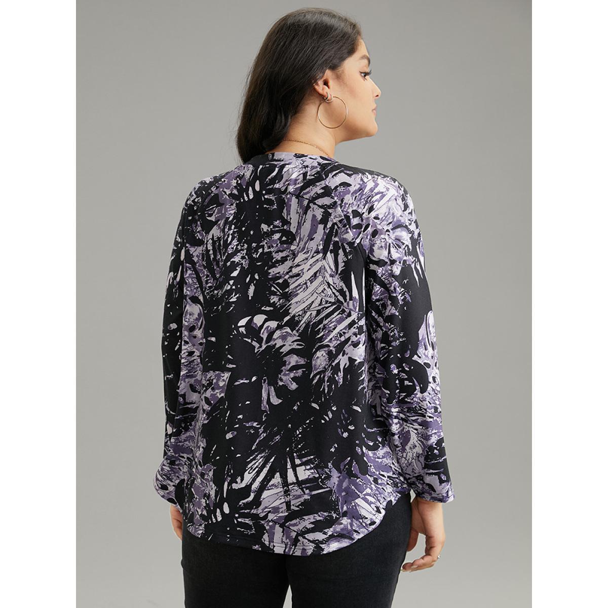 Plus Size Tie Dye Curved Hem T-shirt Black Women Casual Printed Silhouette Floral Print Round Neck Dailywear T-shirts BloomChic 28/5X Product Image