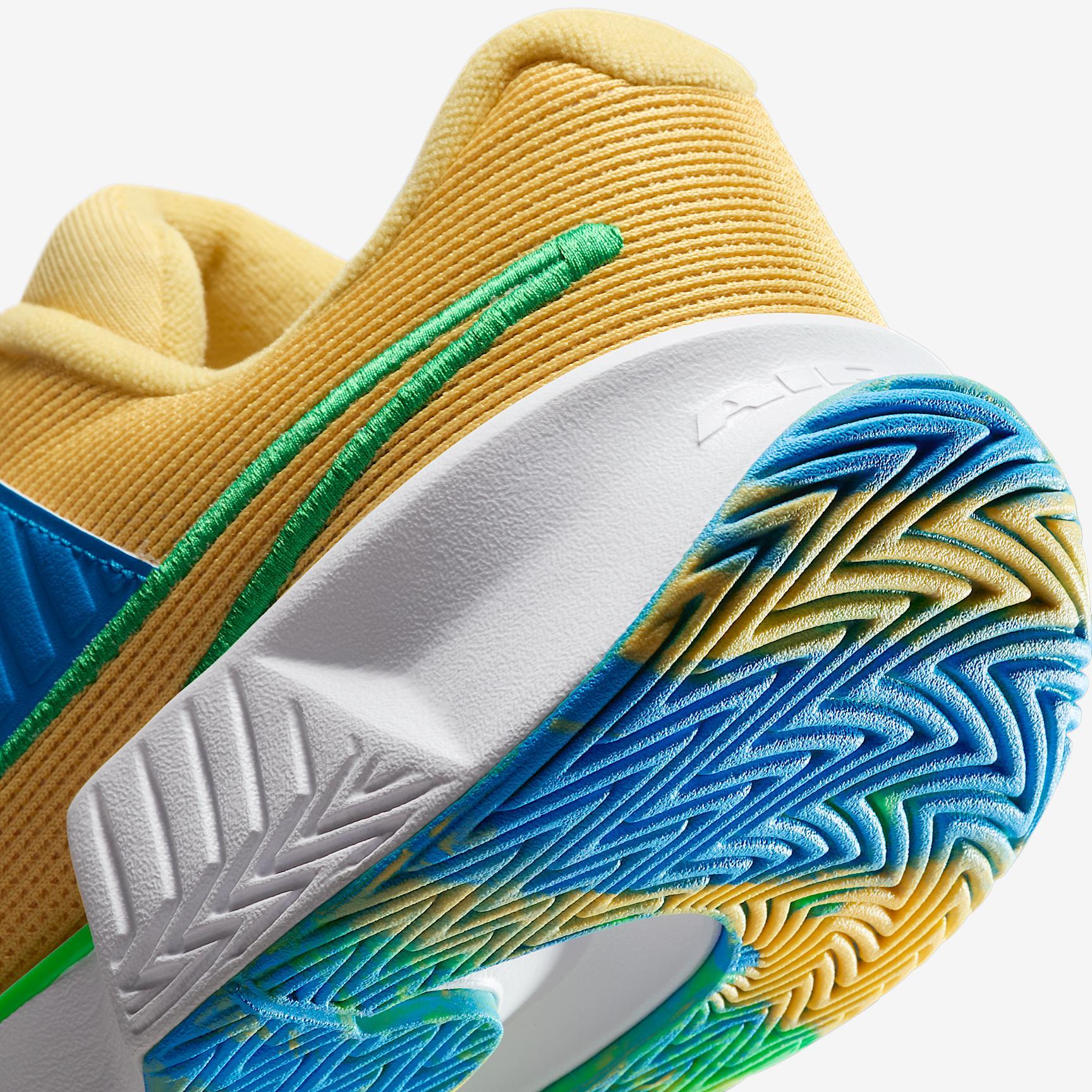 Nike Women's Zoom Challenge Pickleball Shoes Product Image