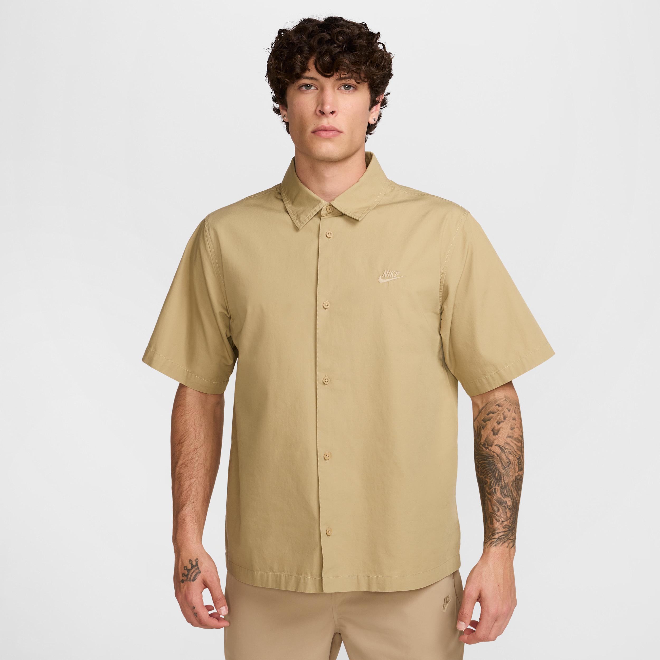 Nike Men's Club Short-Sleeve Button-Down Shirt Product Image