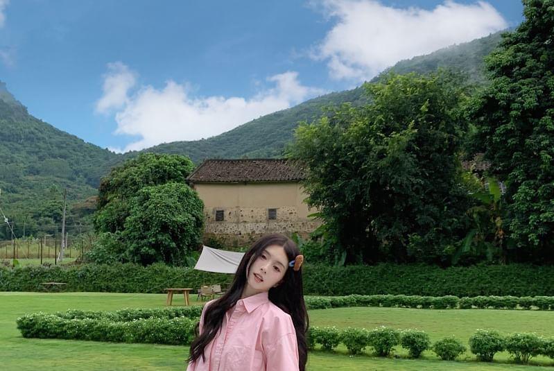 Mock Two-Piece Long-Sleeve Two Tone Shirt Product Image