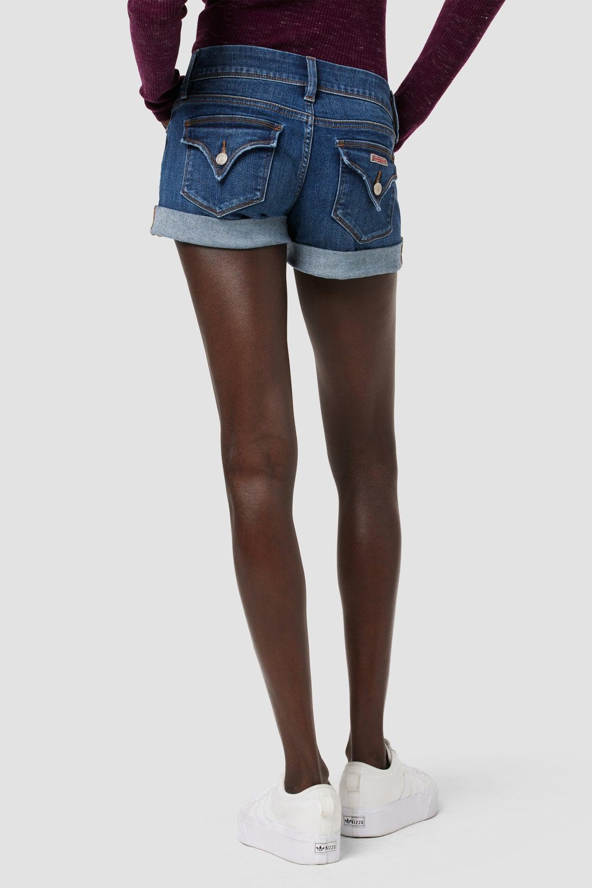 Croxley Mid-Rise Short Female Product Image