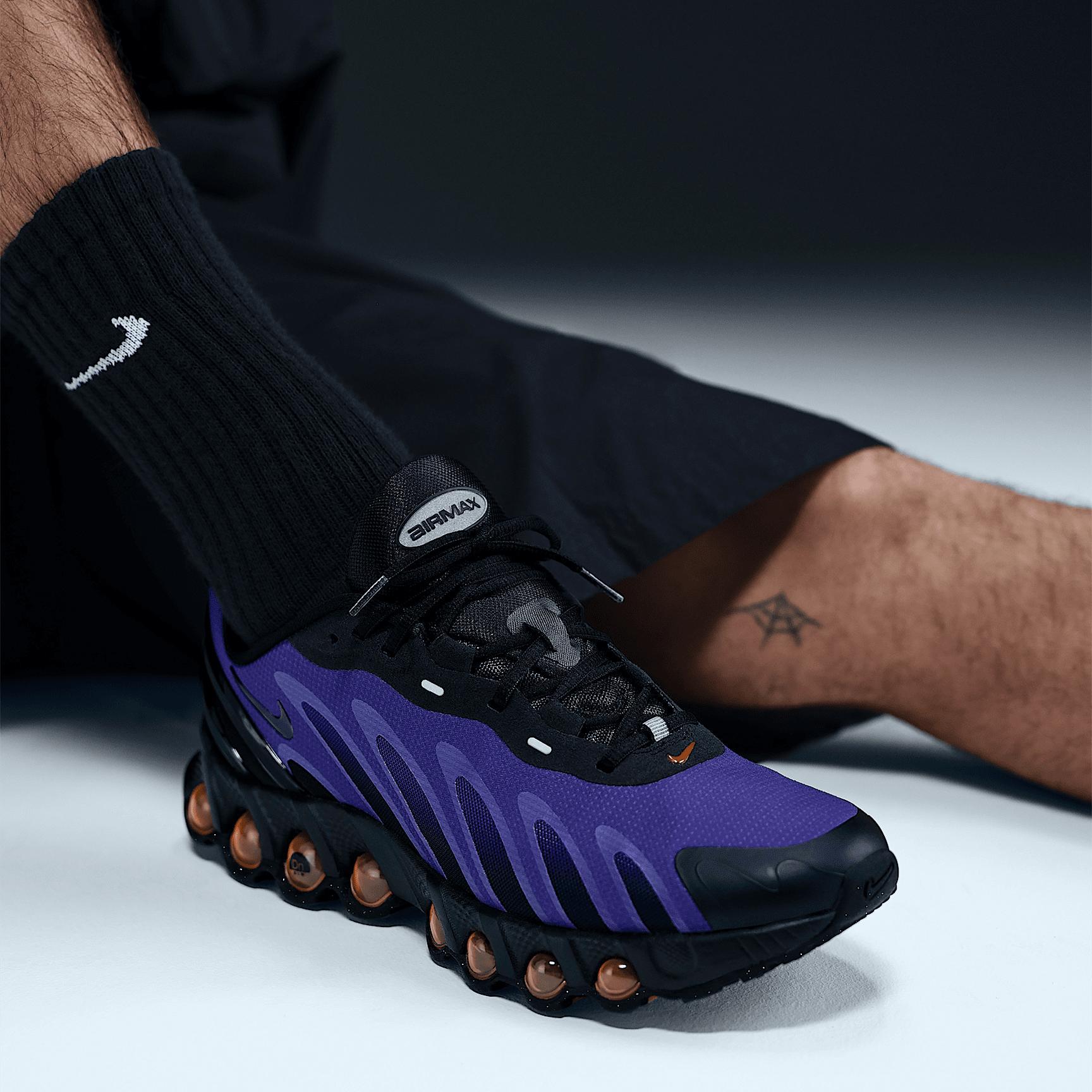 Nike Men's Air Max Dn8 Shoes Product Image