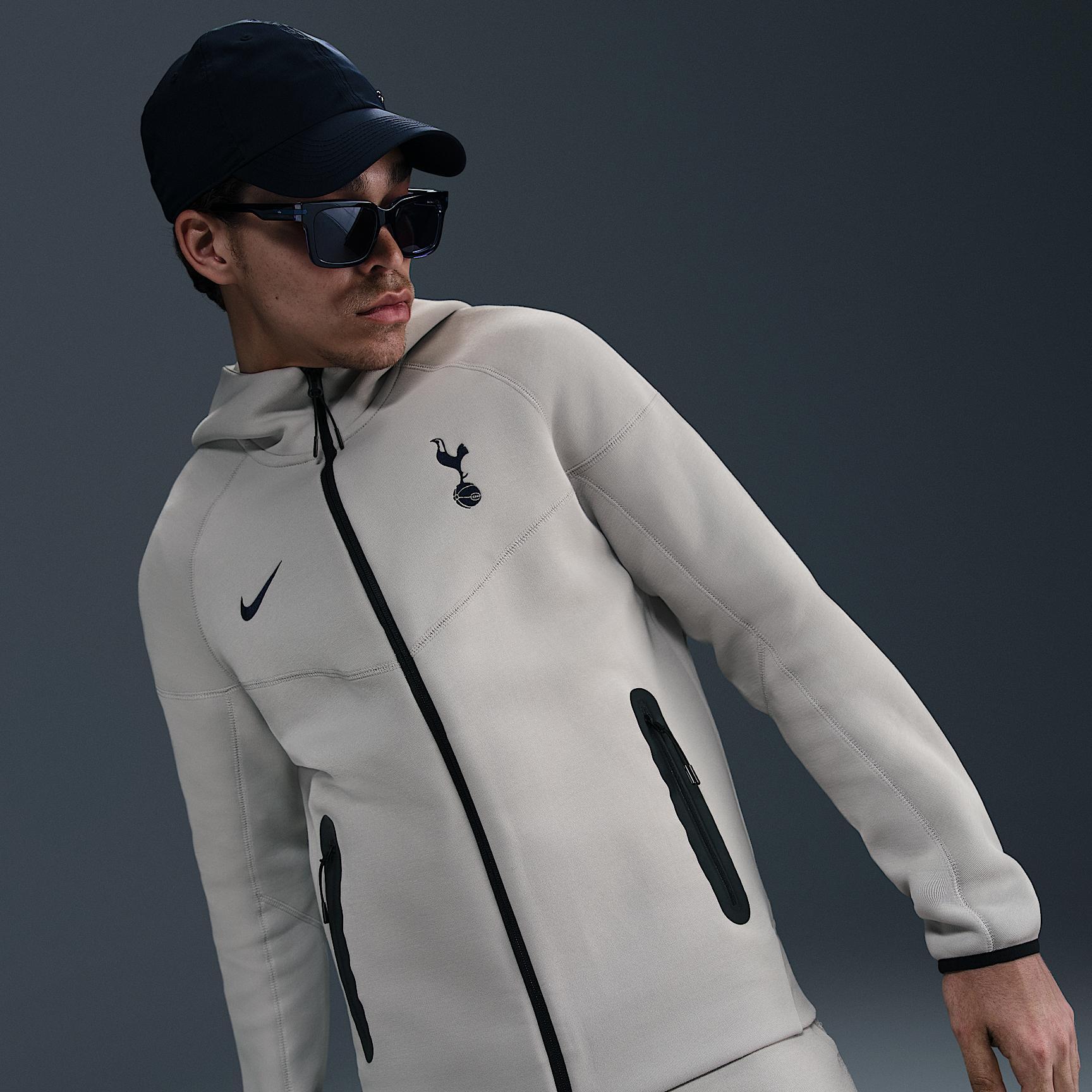 Tottenham Hotspur Tech Windrunner Nike Men's Soccer Fleece Full-Zip Hoodie Product Image