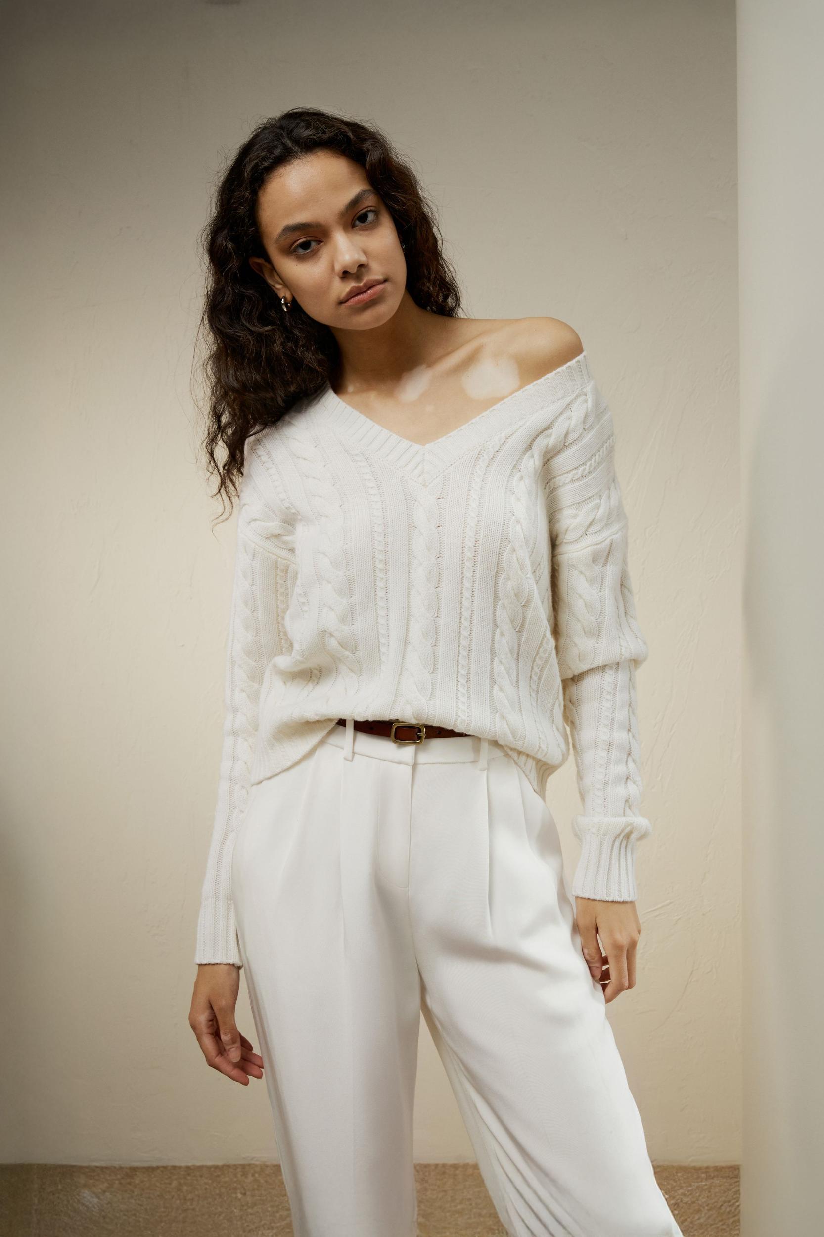 Cable-Knit Wool-Cashmere Blend Sweater Product Image