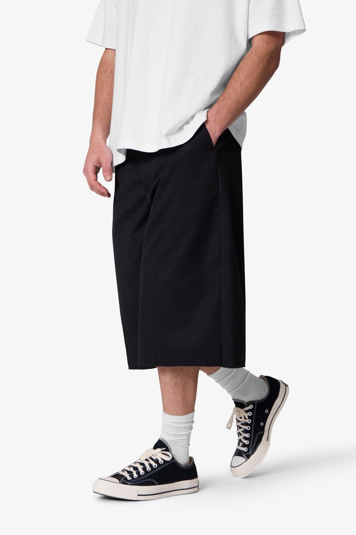 Baggy Pleated Shorts - Black Product Image