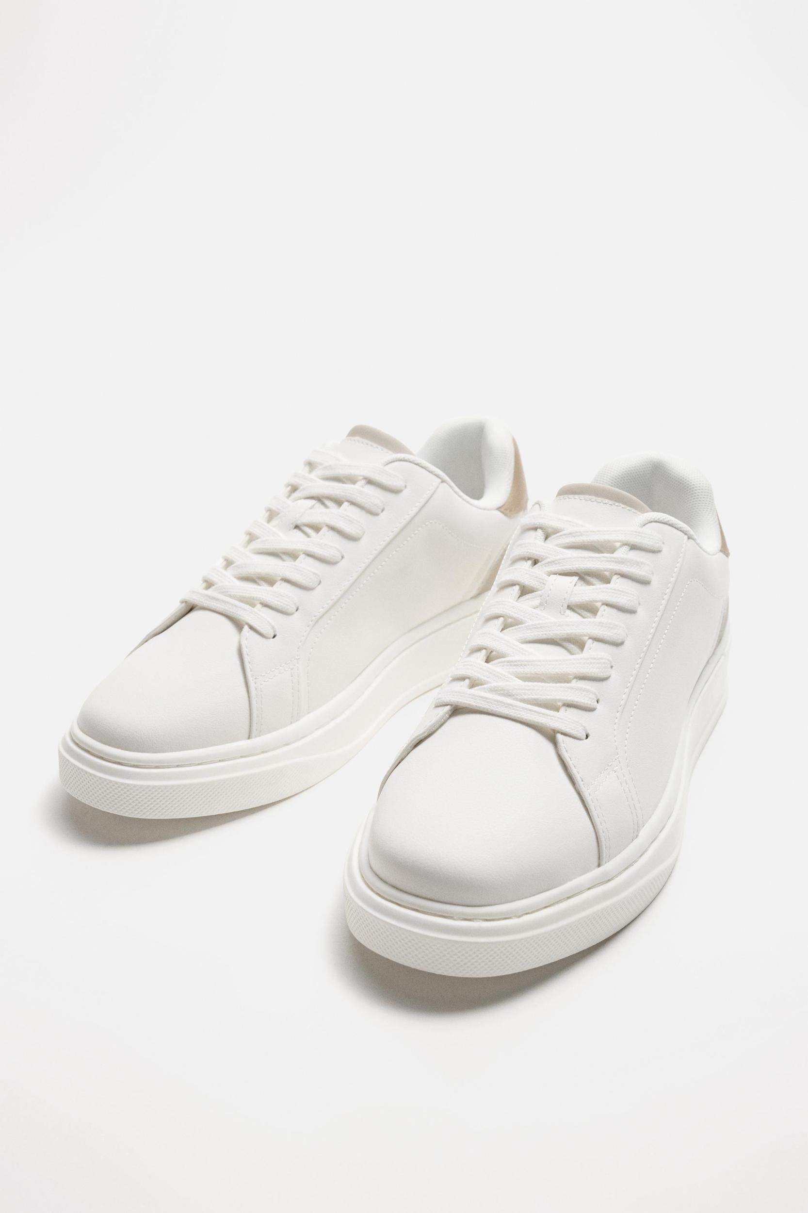 HEEL DETAIL SNEAKER Product Image