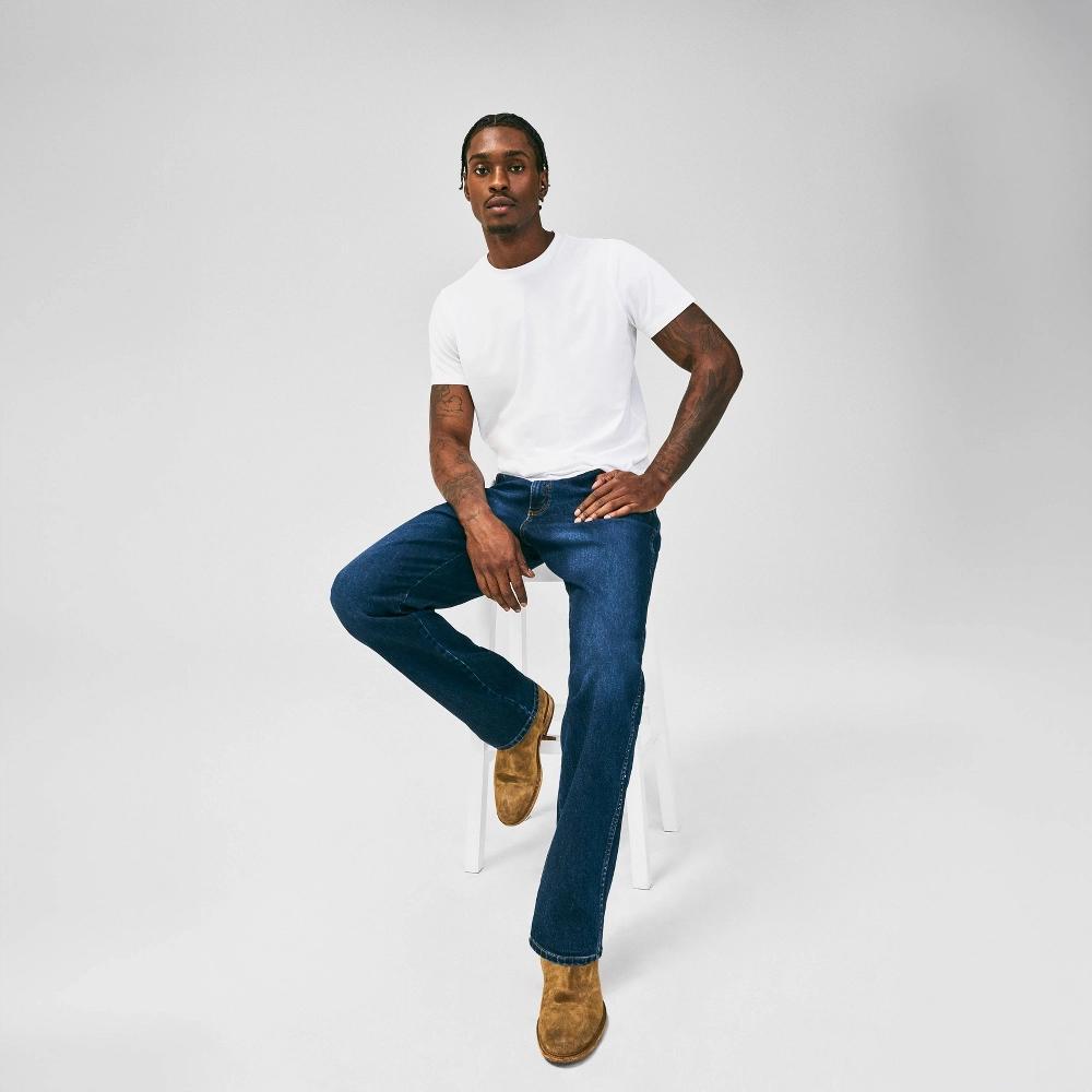 Wrangler Men's Relaxed Fit Straight Jeans - Navy Denim 32x32: Midweight Cotton Blend, Stretch Denim, Mid Rise, Machine Washable Product Image