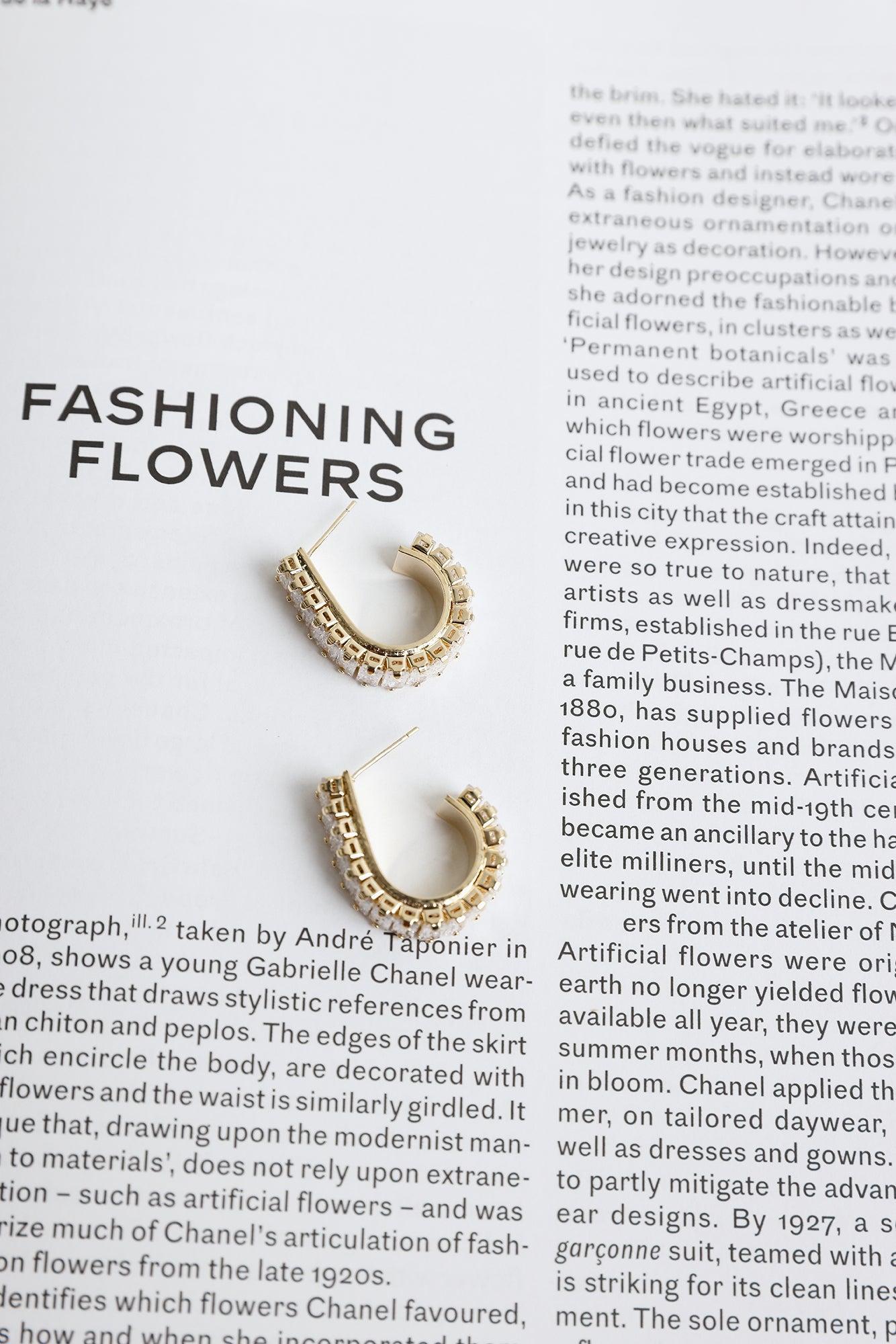 High Society Earrings Gold Product Image