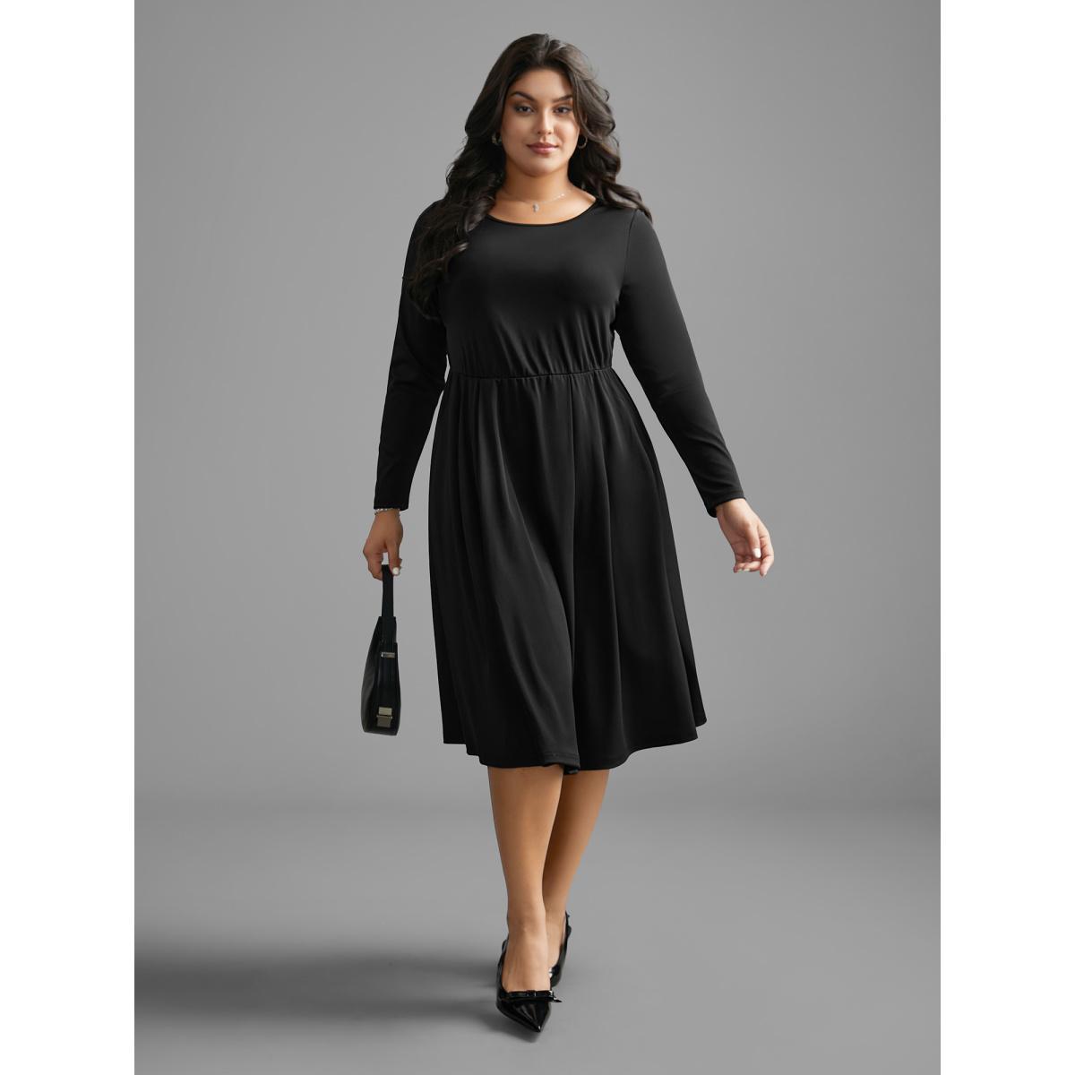 Plus Size Round Neck Elastic Waist Pleated Dress Black Women At the Office Pleated Round Neck Long Sleeve Curvy BloomChic 30/6X Product Image