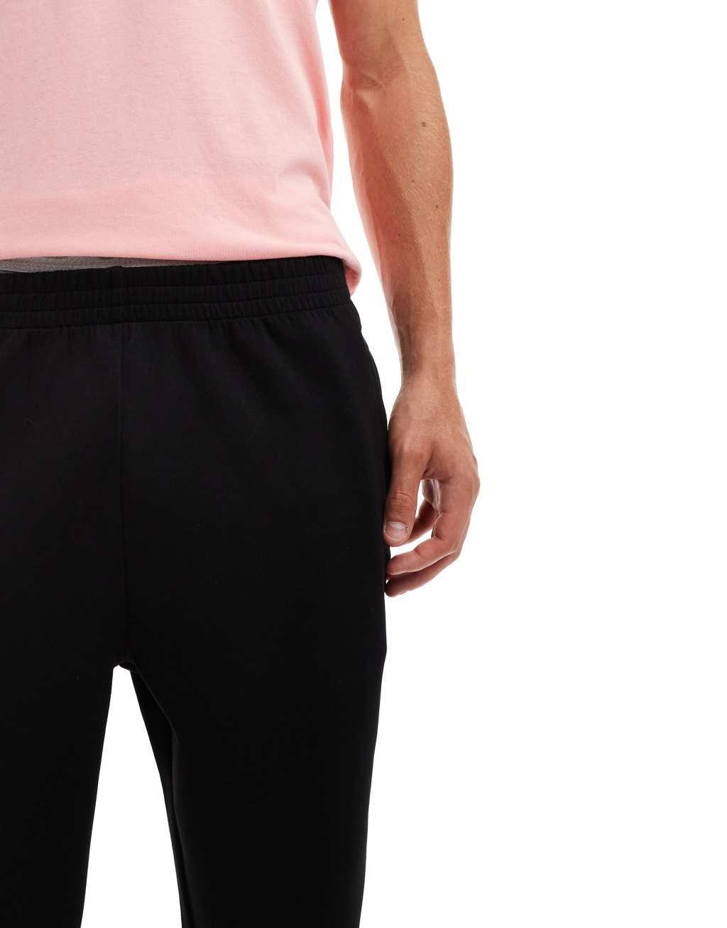 4505 Icon quick dry tapered fit performance sweatpants in black  Product Image
