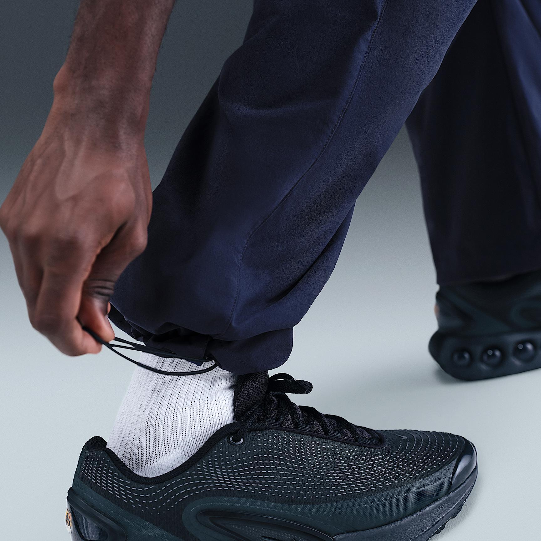 Nike Tech Men's Woven Oversized Pants Product Image