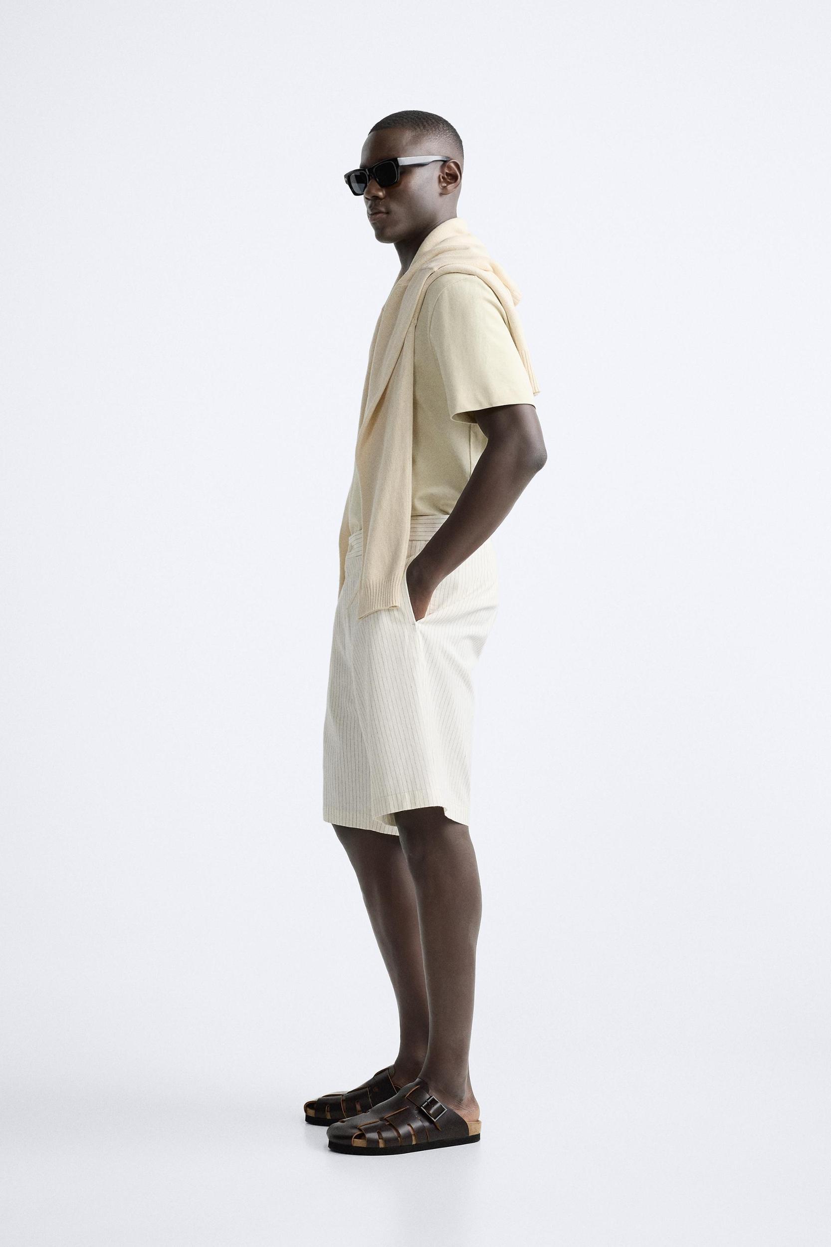 STRIPED SHORTS Product Image