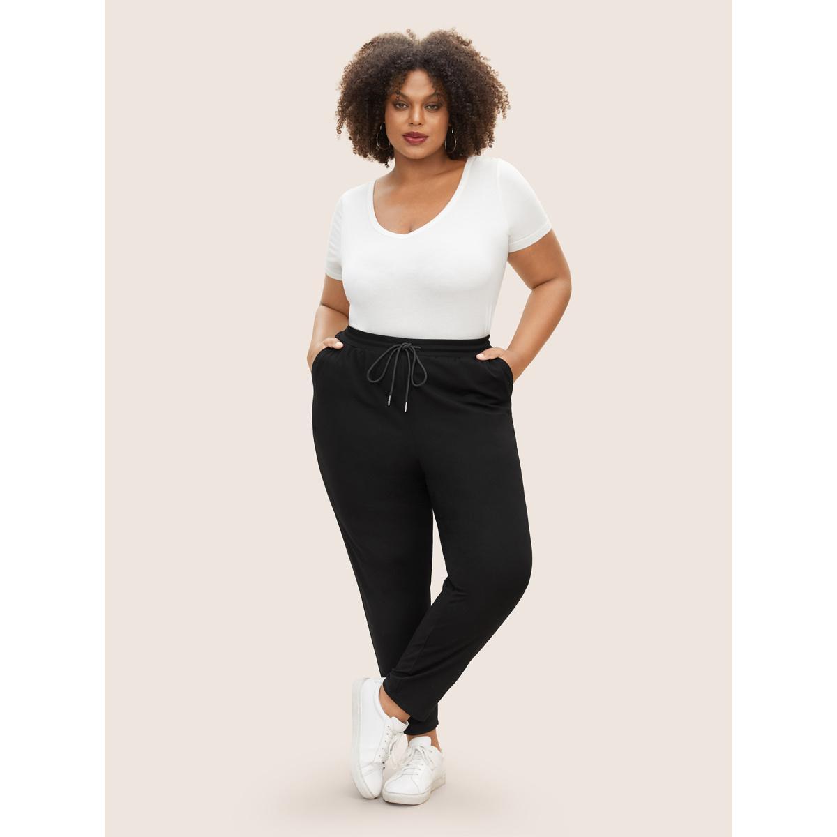 Plus Size Plain Drawstring Waist Tapered Pants Women Black Casual High Rise Everyday Pants BloomChic 22-24/3X Product Image