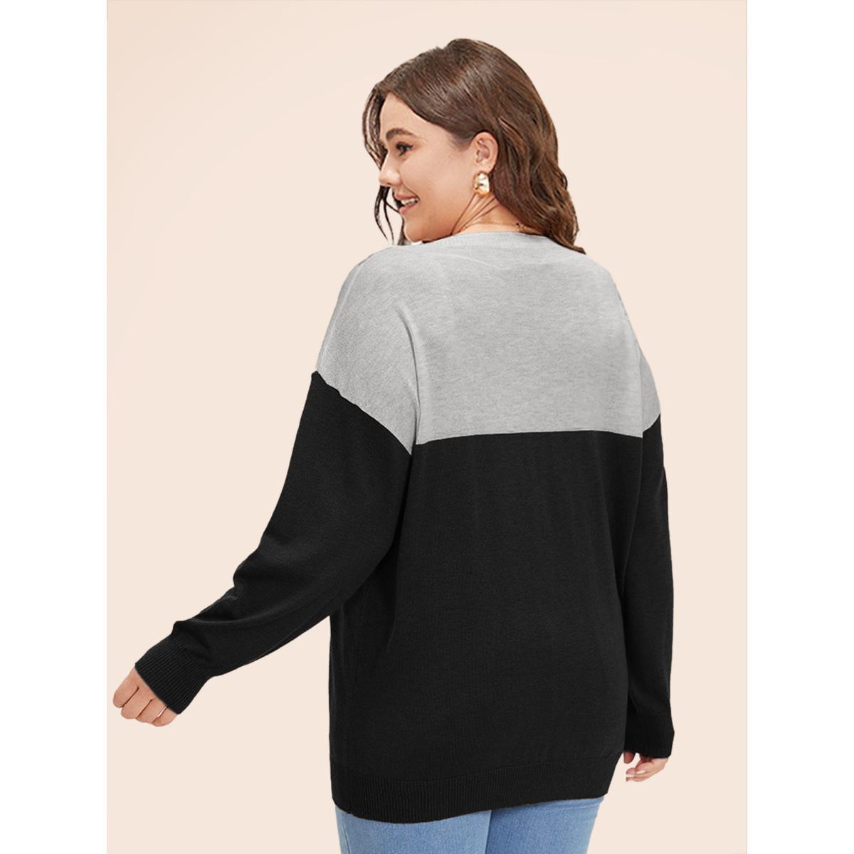 Plus Size Supersoft Essentials Colorblock Two Tone Patchwork V Neck Pullover Black Women Casual Loose Long Sleeve V-neck Dailywear Pullovers BloomChic 22-24/3X Product Image