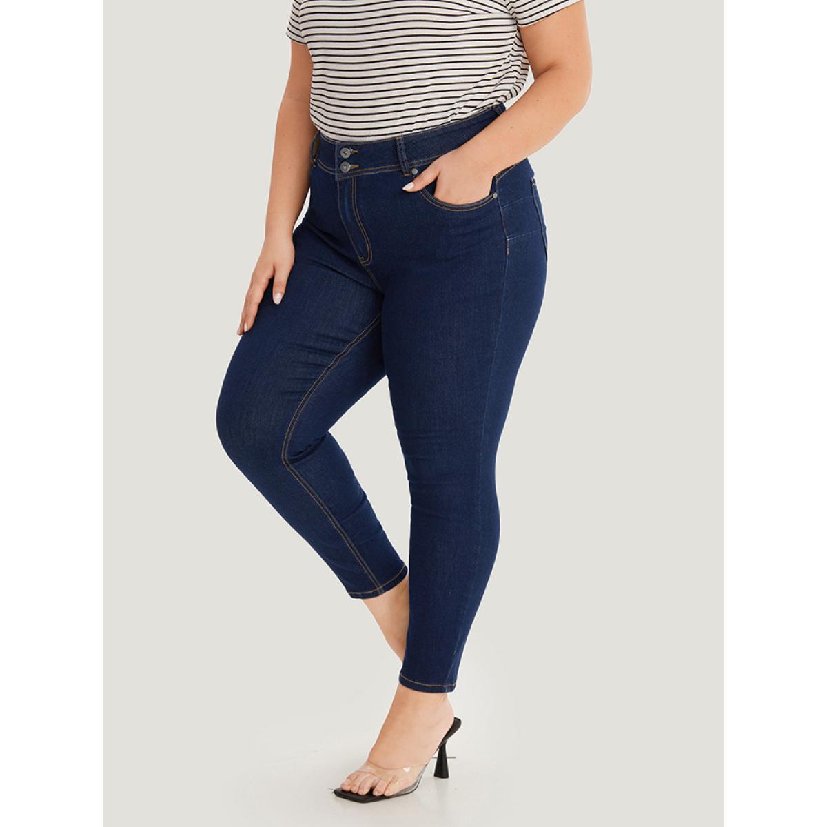 Plus Size Plain Stitch Patched Pocket Jeans Women DarkBlue Casual Plain Plain High stretch Pocket Jeans BloomChic 24/3X Product Image