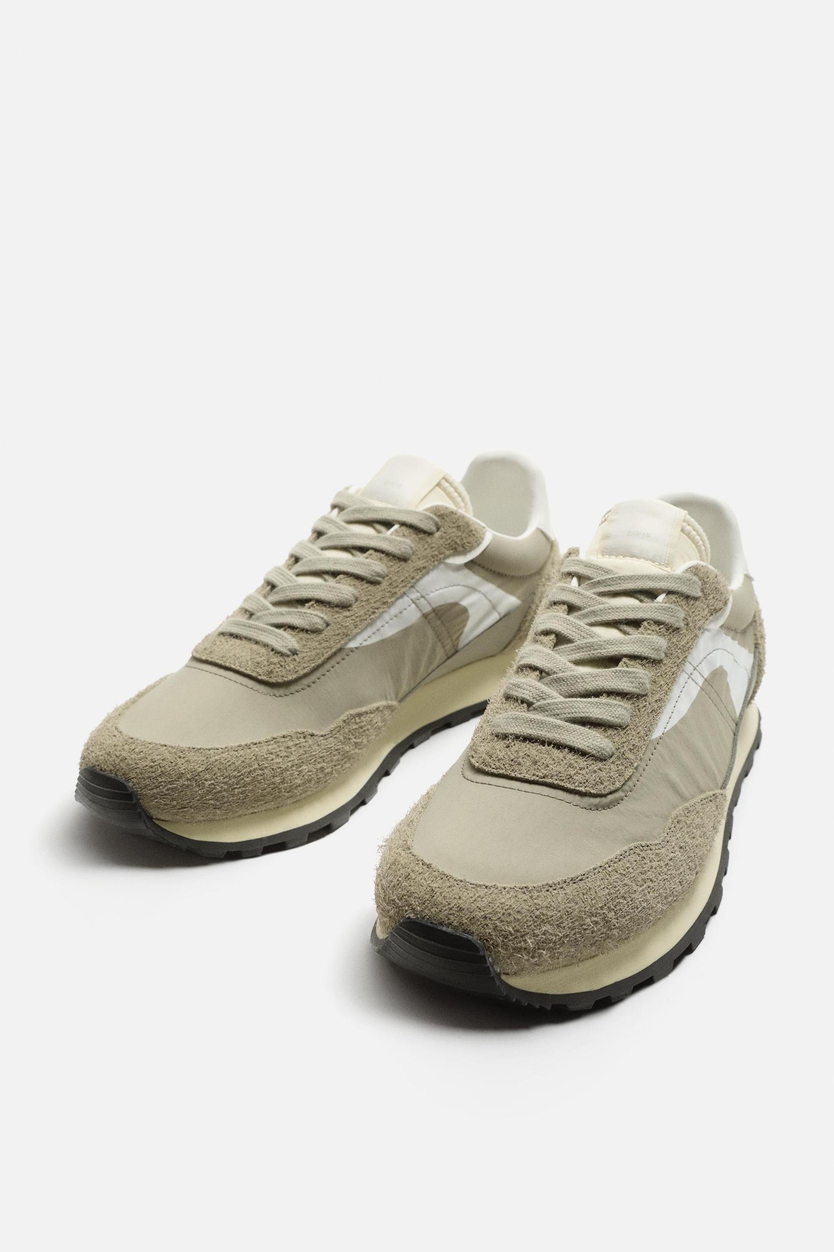 RETRO SNEAKERS Product Image