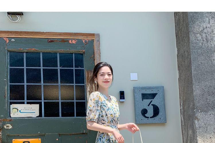 Short-Sleeve V-Neck Floral Midi A-Line Dress Product Image