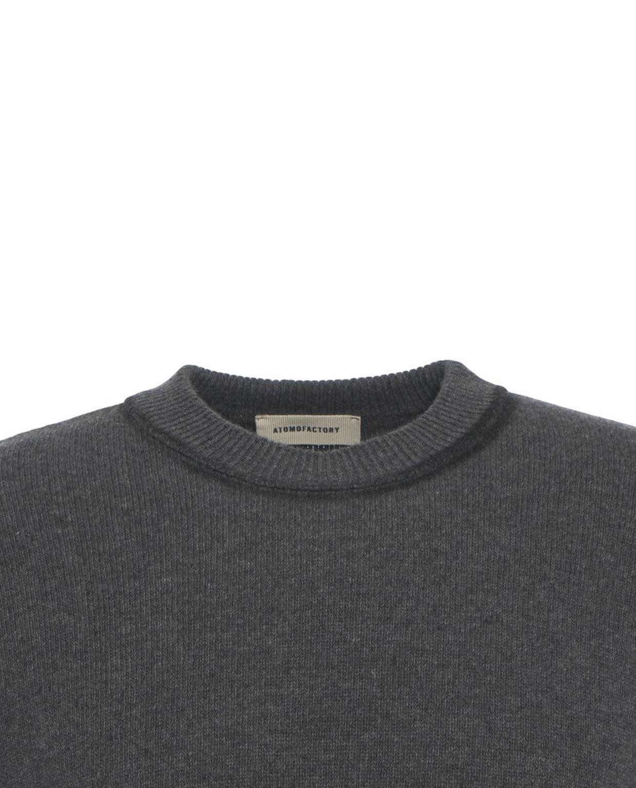 Knit sweater Product Image