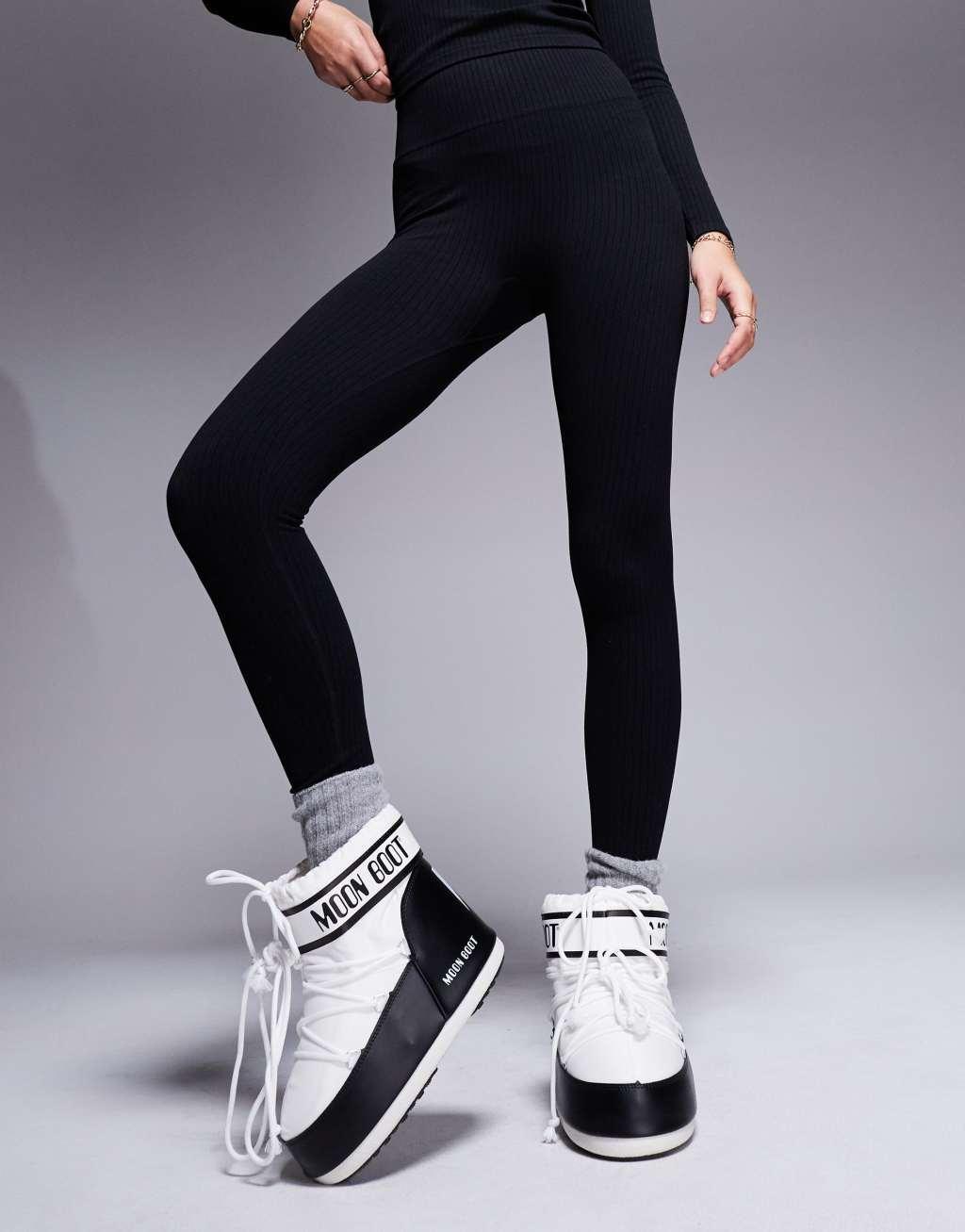4505 Ski seamless thermal base layer leggings in black  Product Image