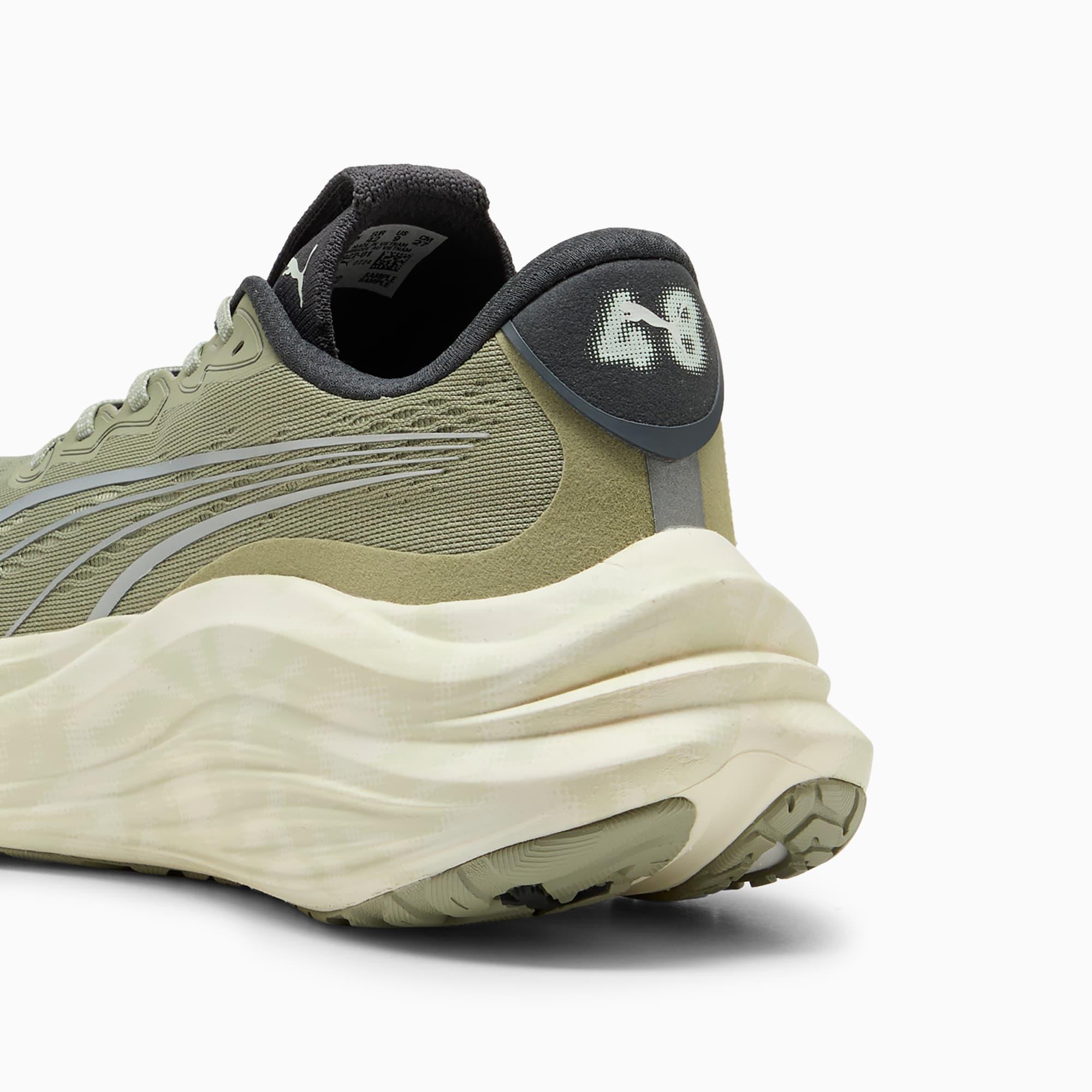 MagMax NITRO™ Terrains Running Shoes Men Product Image