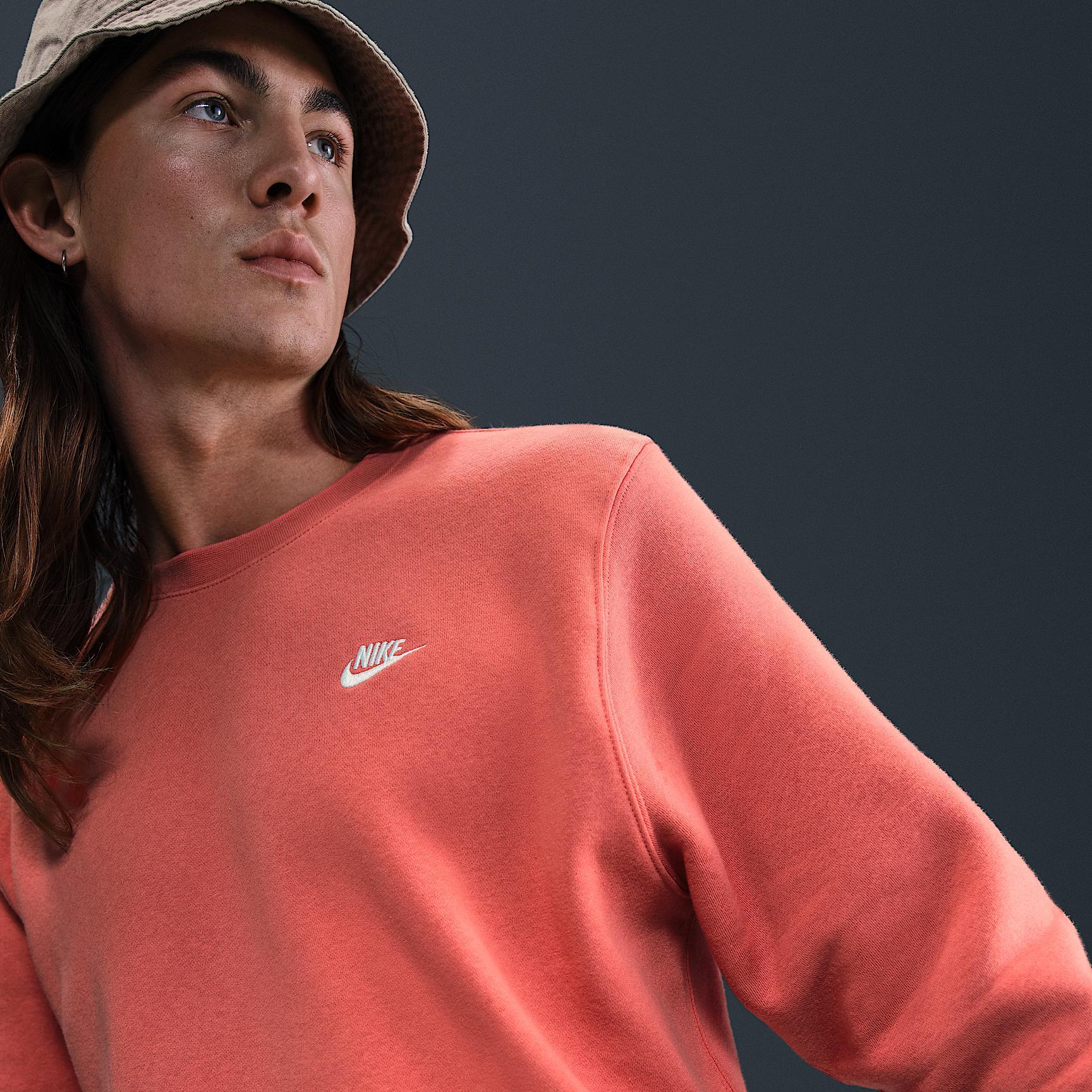 Nike Men's Club Fleece Crew Product Image