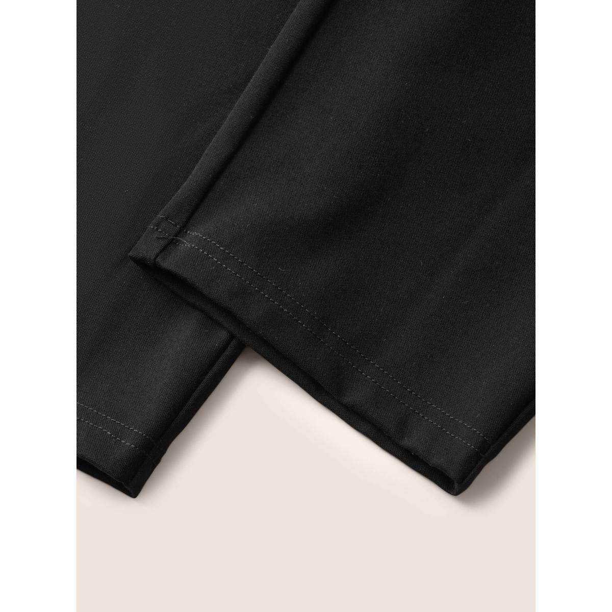 Plus Size Plain Drawstring Waist Tapered Pants Women Black Casual High Rise Everyday Pants BloomChic 30/6X Product Image