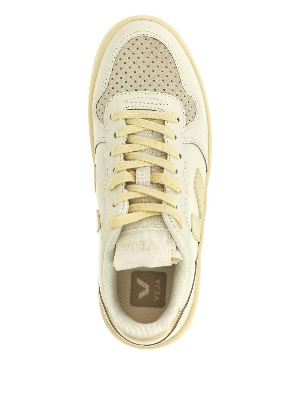 V-10 sneakers Product Image