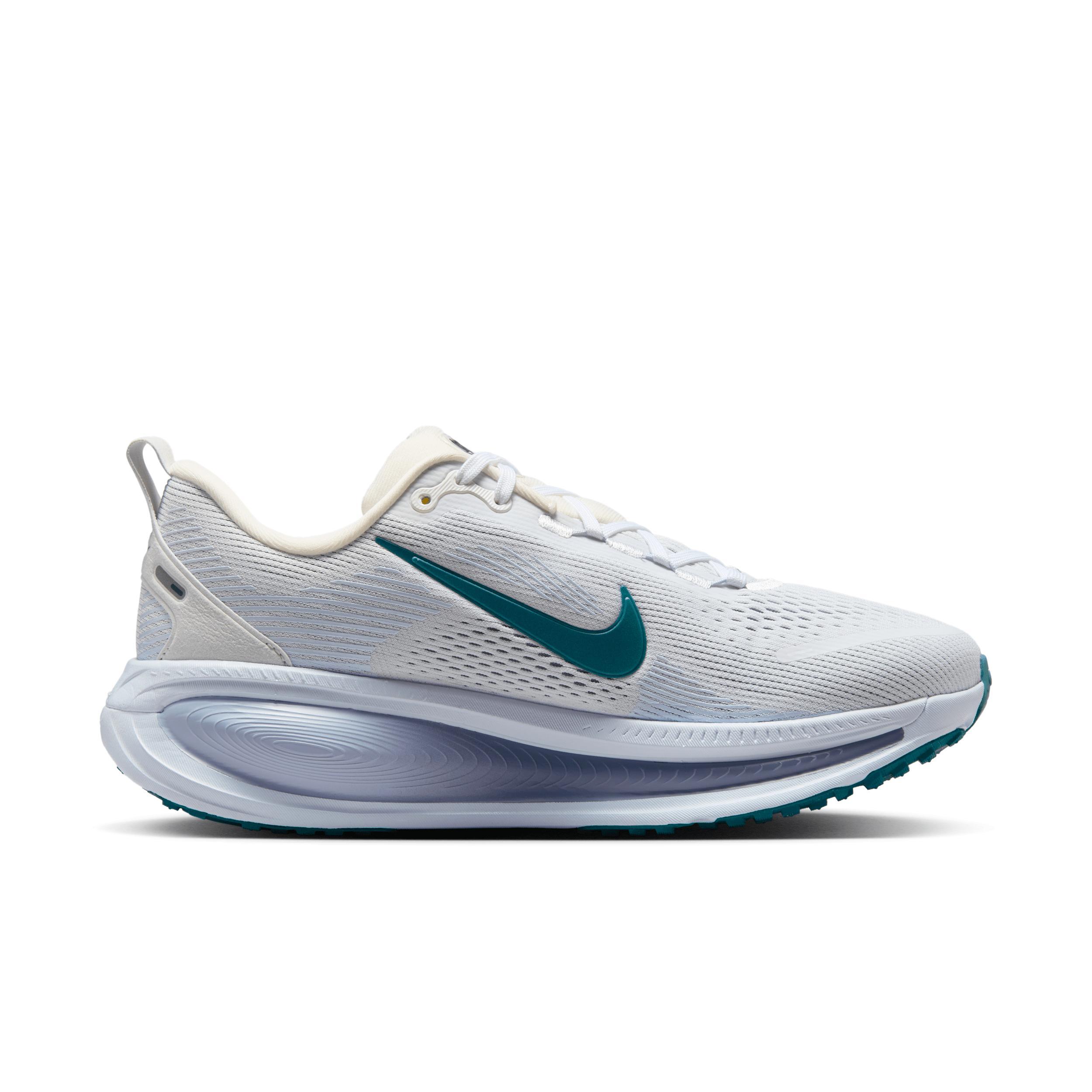 Nike Women's Vomero 18 Road Running Shoes Product Image