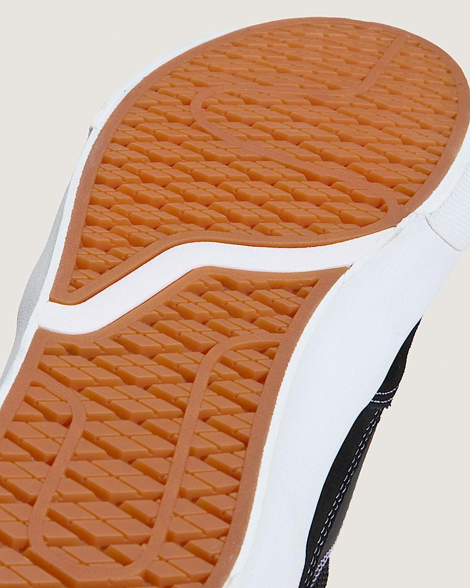 Skate Curren Caples Gum Shoe in Black / White| Vans US Product Image