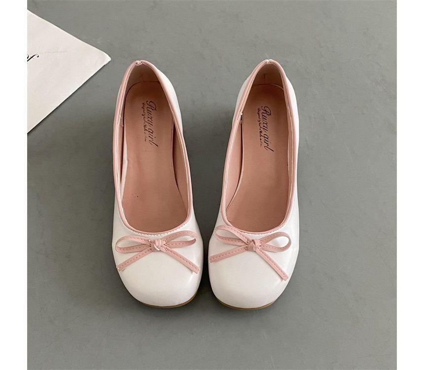Bow Low Heel Pumps Product Image