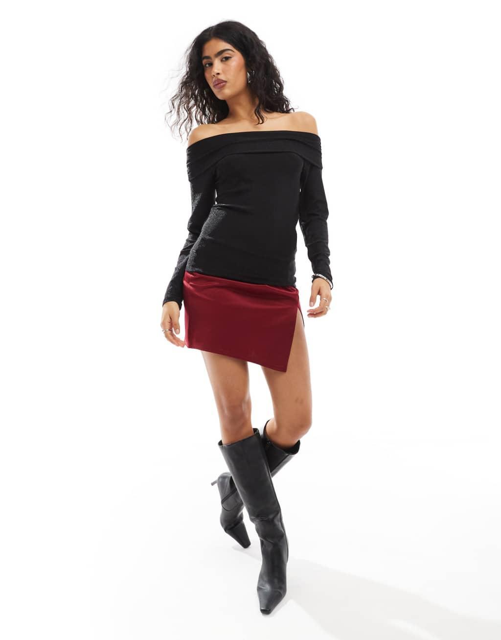 Pieces long sleeve off-shoulder top in black glitter Product Image