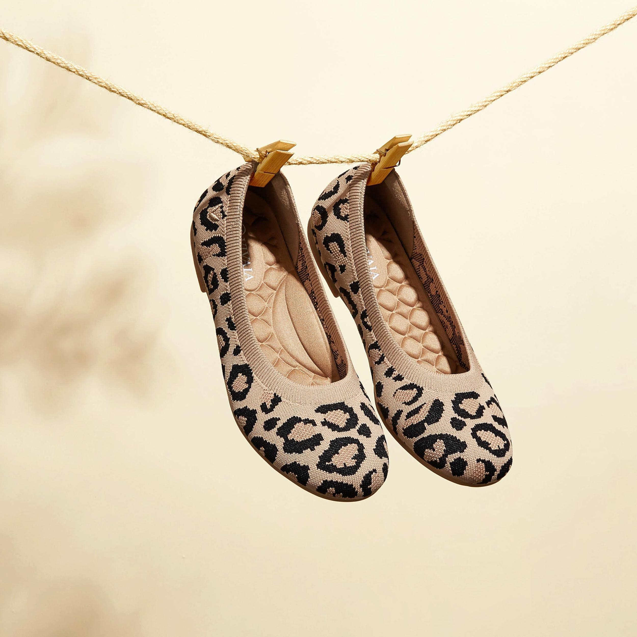 Round-Toe Flats (Claire) Product Image