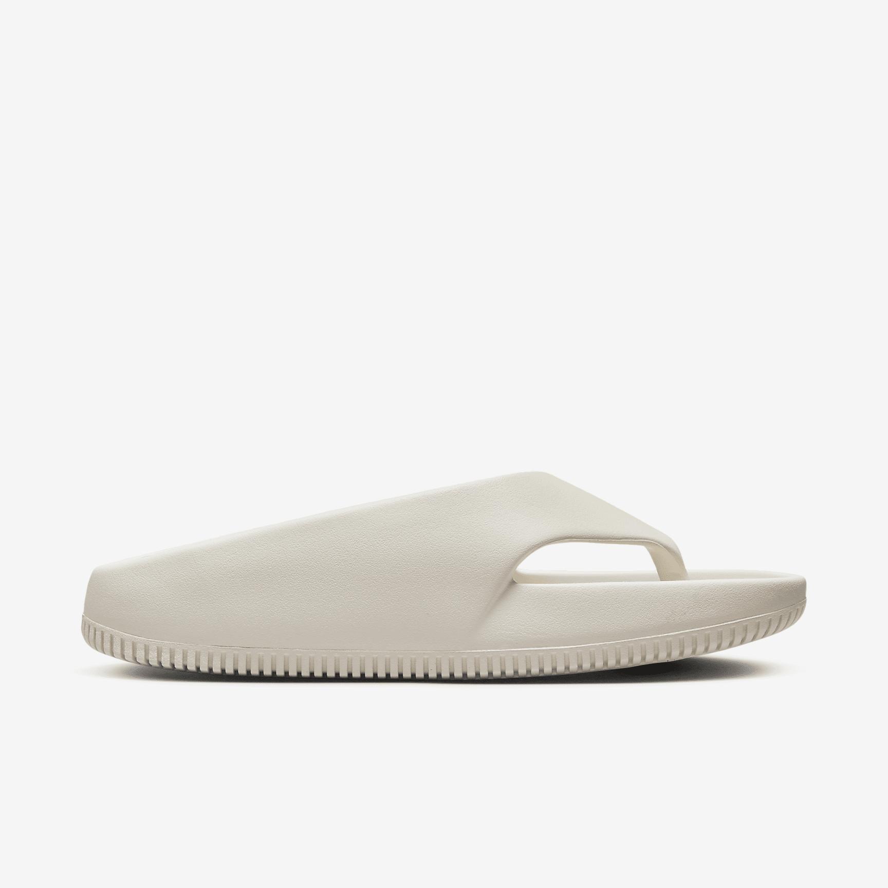 Nike Calm Women's Flip-Flops Product Image