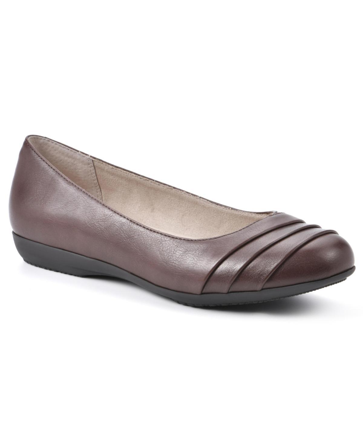 Cliffs by White Mountain Clara Women's Ballet Flats, Size: 6 Wide, Red Burnished Product Image