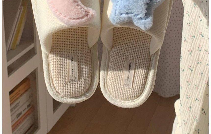 Applique Slippers Product Image