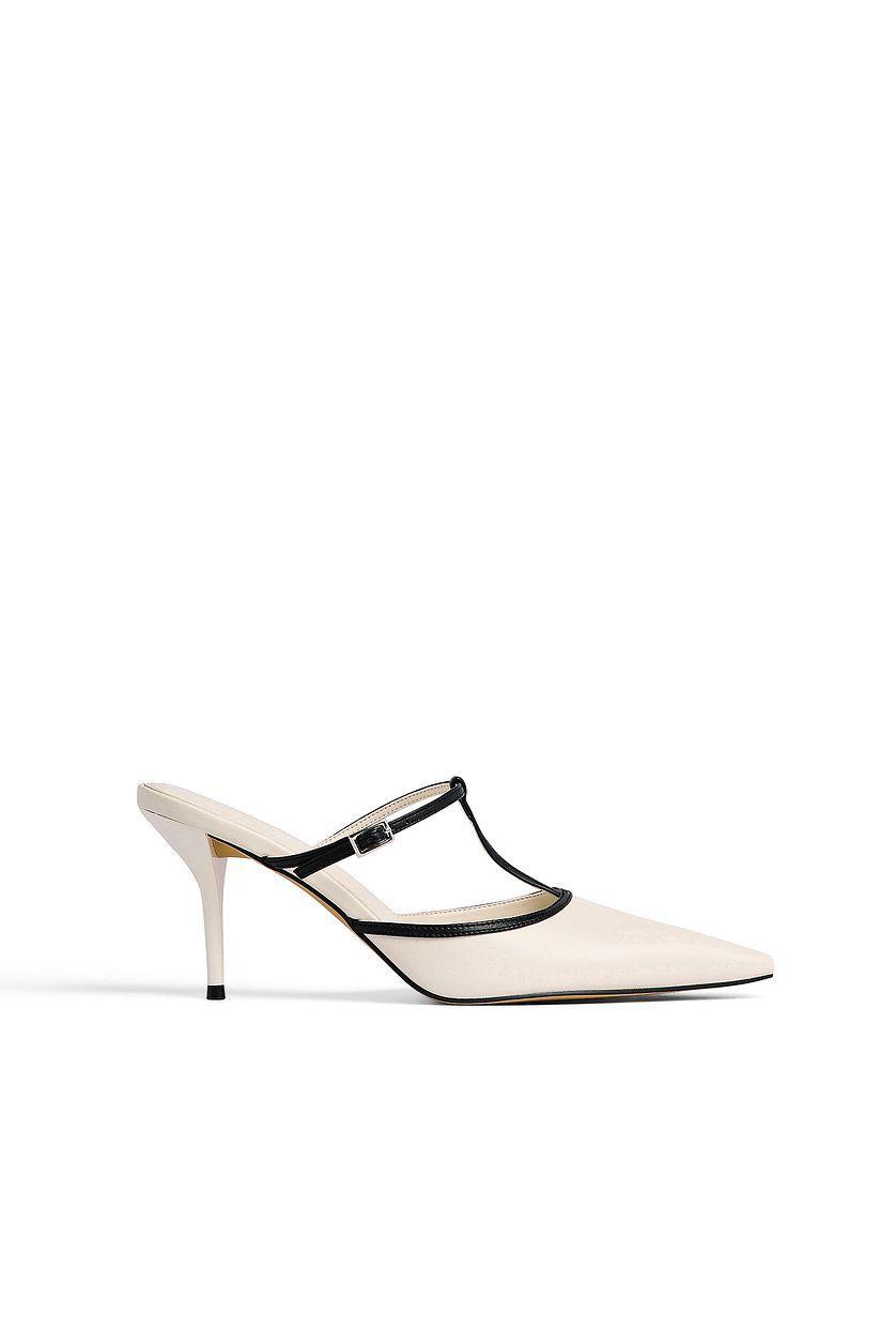 Contrast Pointy Toe Heel Product Image