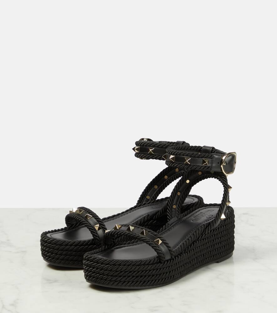 VALENTINO GARAVANI Rockstud 45mm Wedge Sandals In Black Product Image