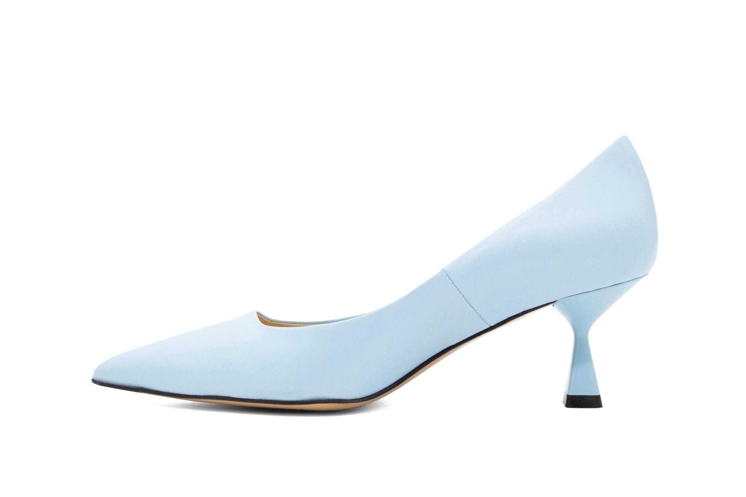 Be Loved Low Heel Pump Female Product Image
