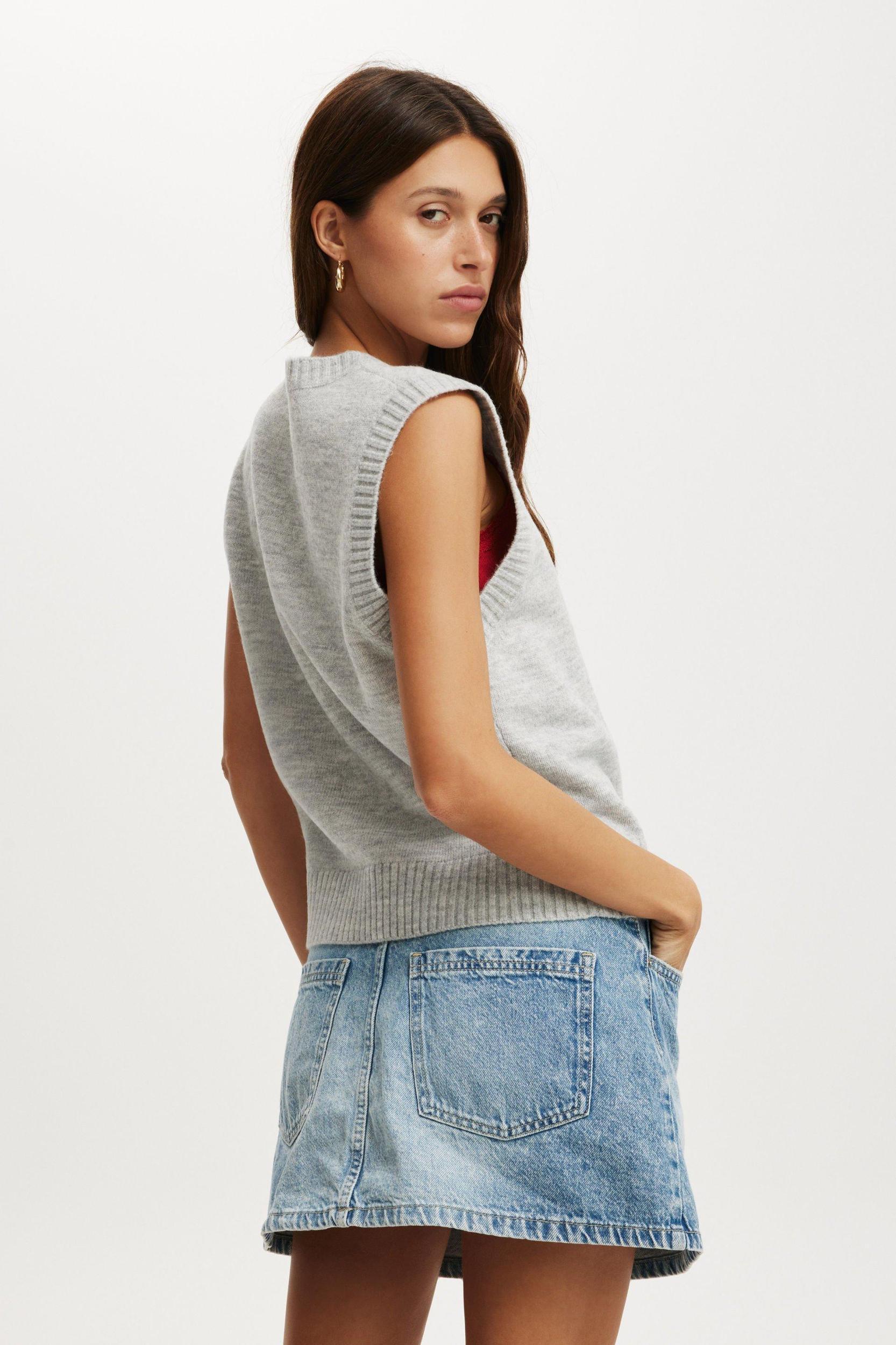 Luxe V-Neck Knit Vest Product Image