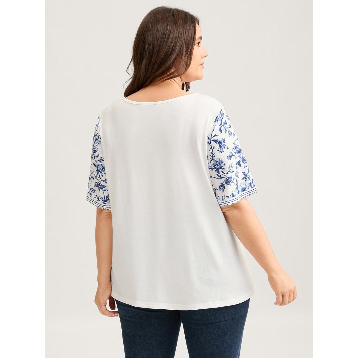 Plus Size Floral Flowy Knit Solid T-Shirt WhiteSmoke Women Round Neck Everyday-Casual T-shirts BloomChic 26/4X Product Image