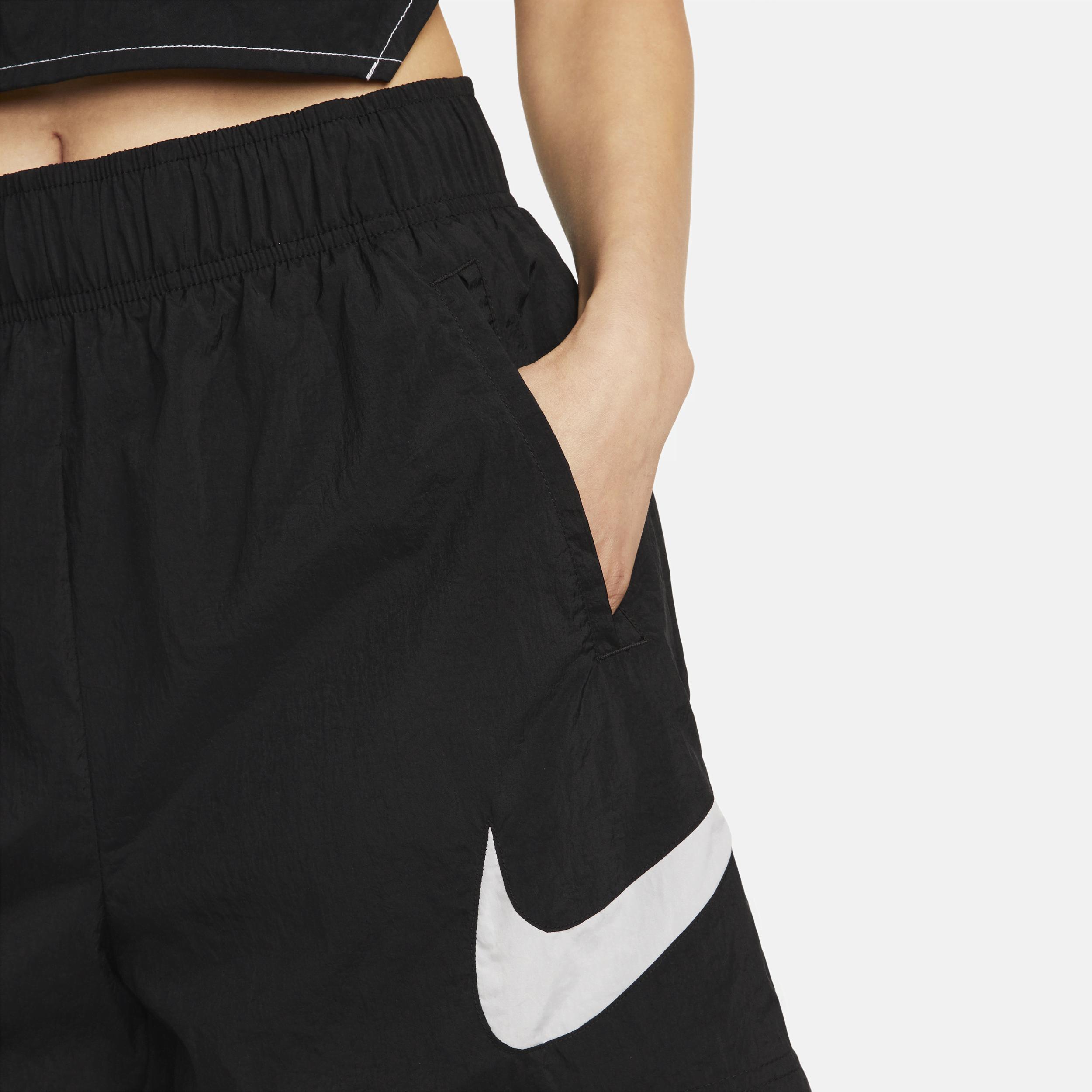 Women's Nike Sportswear Essential Woven High-Rise Shorts Product Image