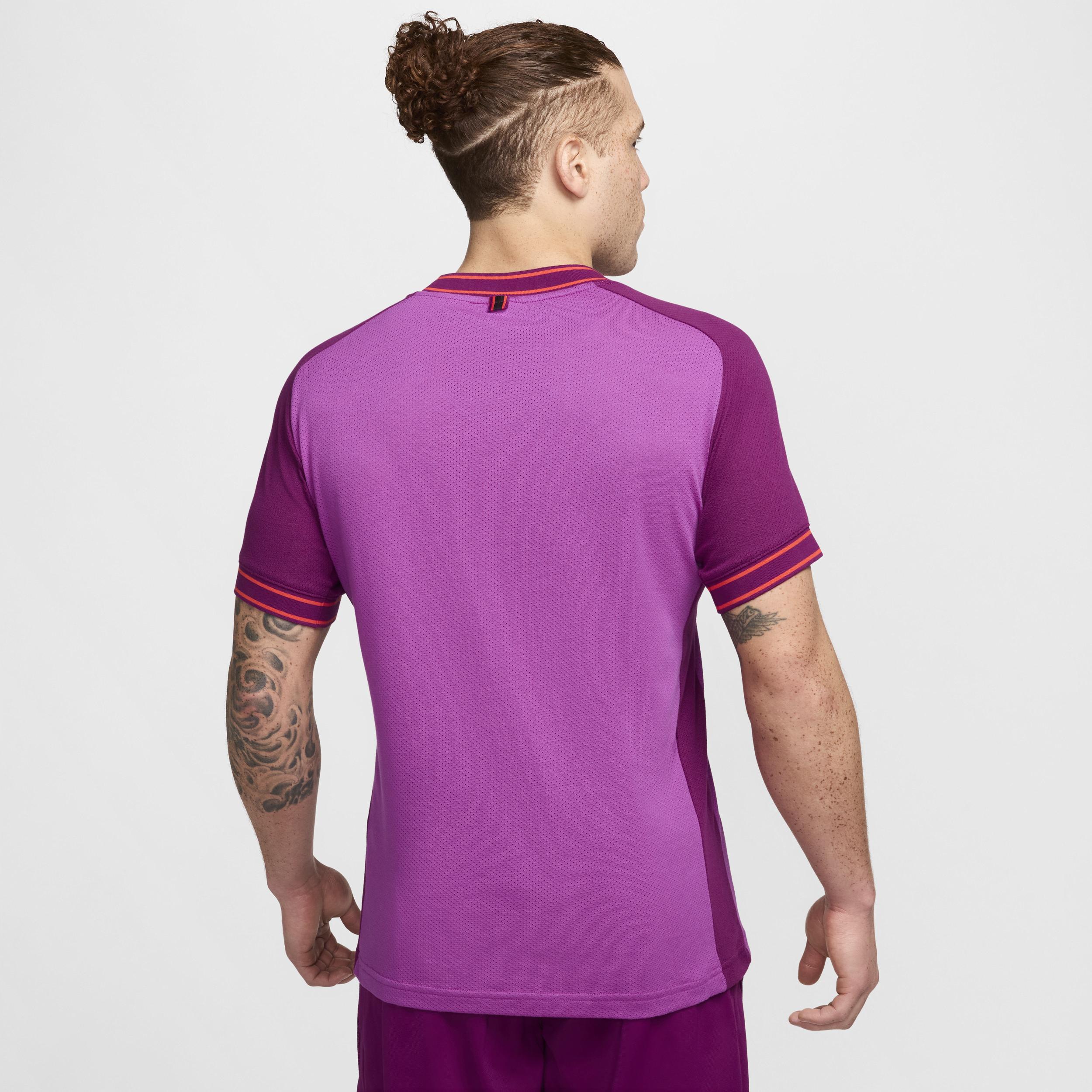NikeCourt Heritage Men's Short-Sleeve Tennis Top Product Image