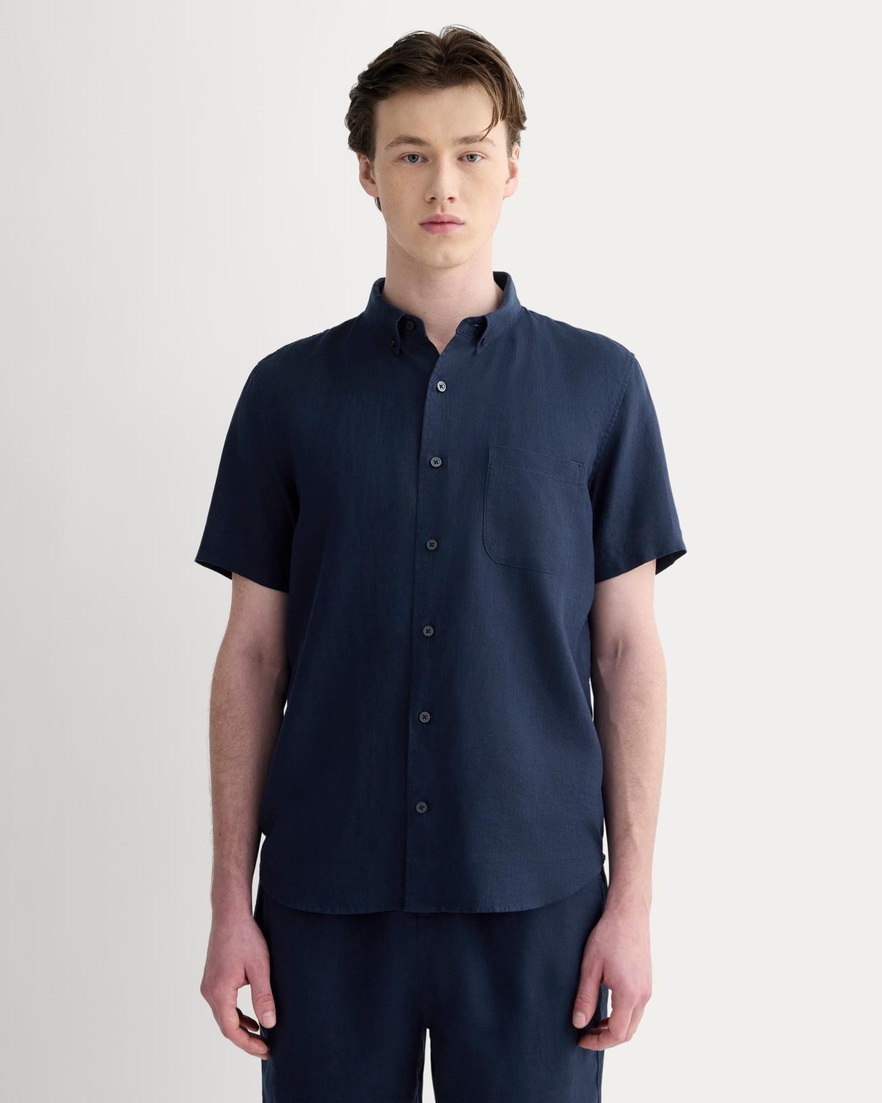 The Classic Short-Sleeve Shirt in Linen Product Image