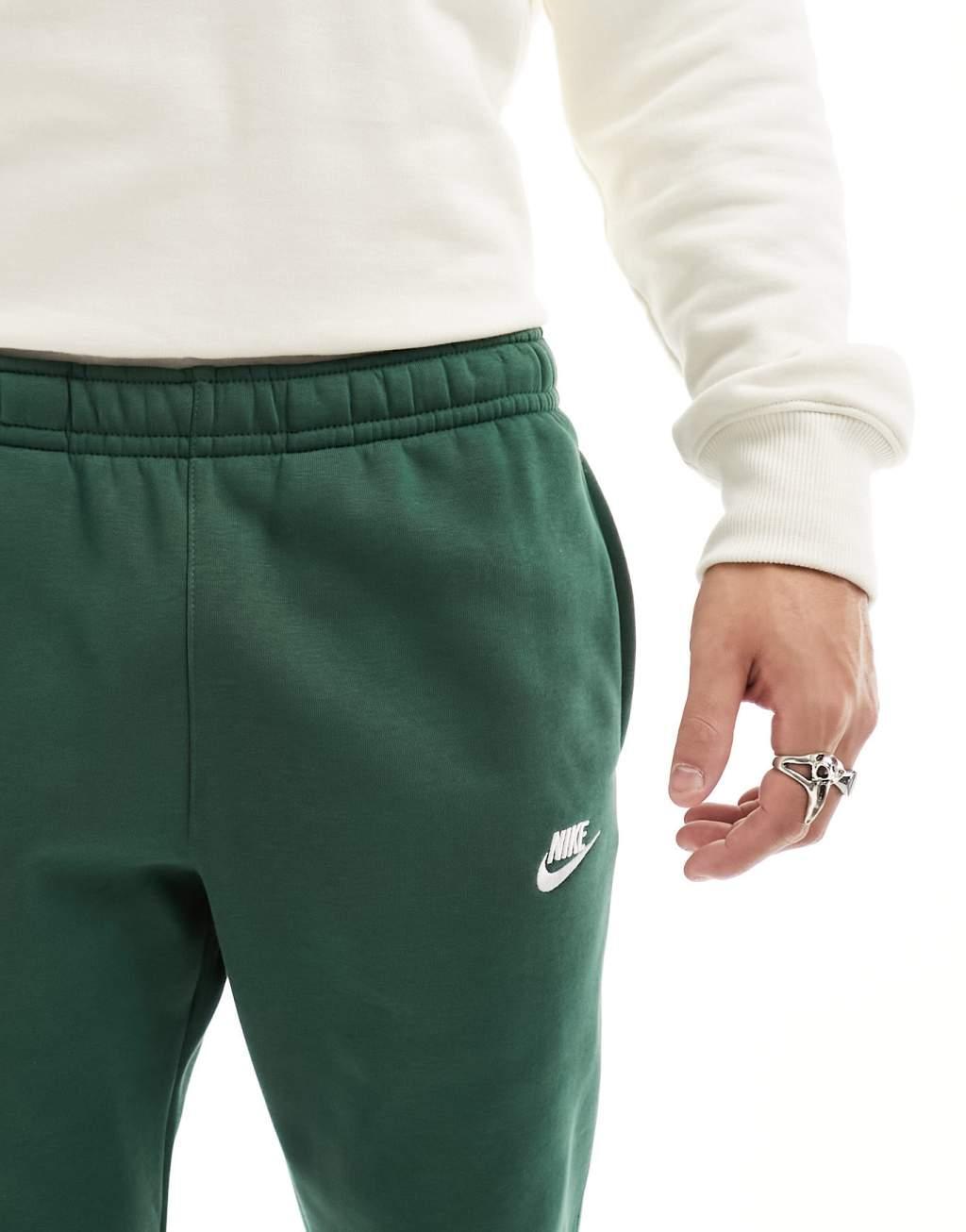 Nike Club fleece sweatpants Product Image