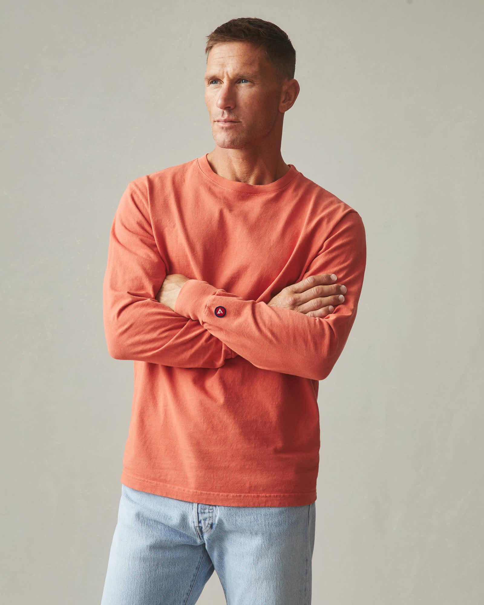 Men's Vintage Crew Long Sleeve Tee - Washed Habanero Male Product Image